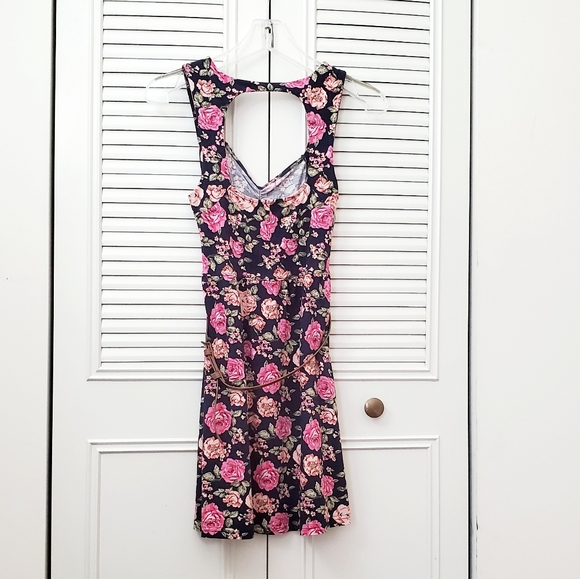 Forever 21 Floral Pattern Fitted Spring Dress - Picture 2 of 2